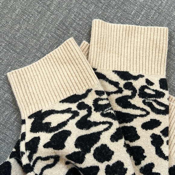 Kate Spade Leopard Bow Sweater - Picture 16 of 16